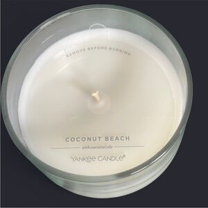 Yankee Candle White Coconut‎ Beach Candle